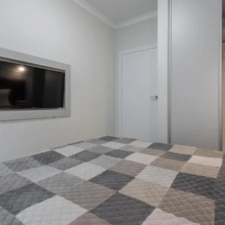 Urban Chic - Luxury Warsaw Stays -10 People- Mennica Residence * Warsaw