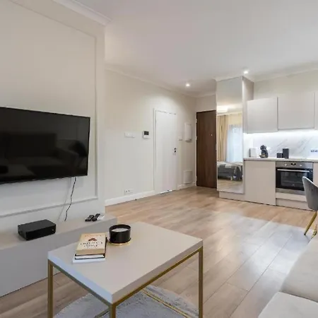 Apartment Urban Chic - Luxury Warsaw Stays -10 People- Mennica Residence Warsaw